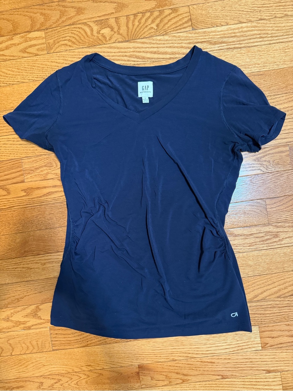 GAP Maternity Women's Navy V-Neck Short Sleeve Top